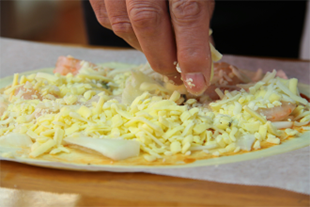 生地から作る手作りピザ
